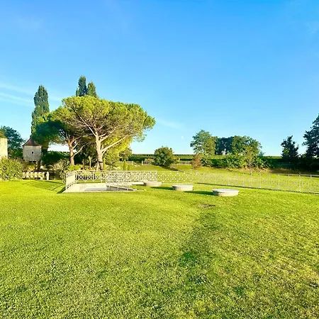 게스트하우스 Chateau De Lafont Saint-Vivien (Dordogne)