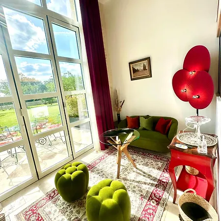 Chateau De Lafont בית הארחה